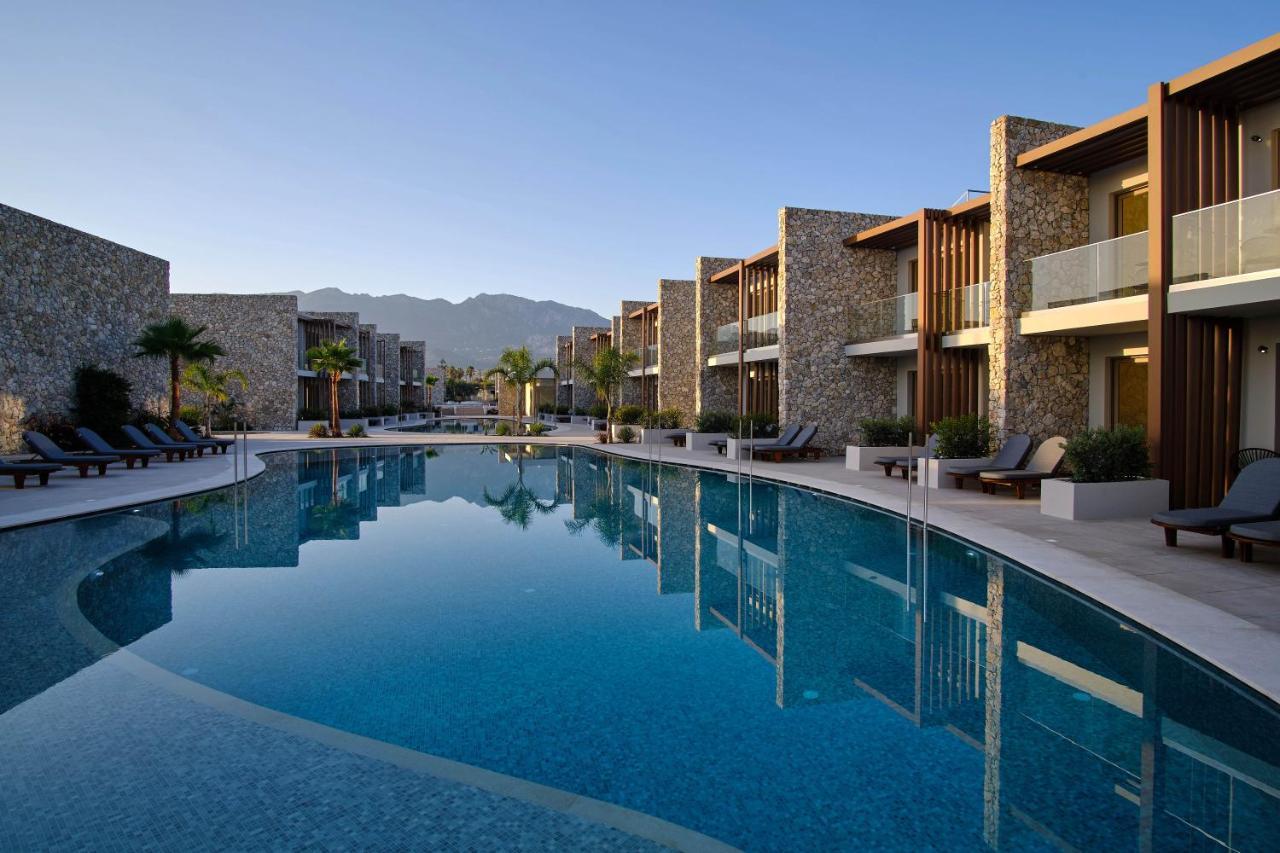 Utopia Blu Hotel Тигаки Экстерьер фото