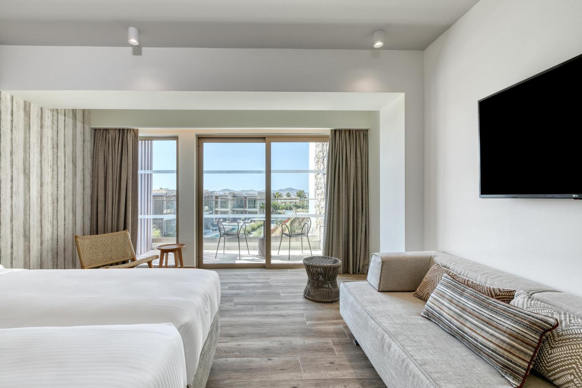 Utopia Blu Hotel Тигаки Экстерьер фото
